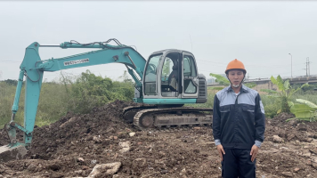 【建設分野の選考　〜バックホー実技試験も実施 〜】